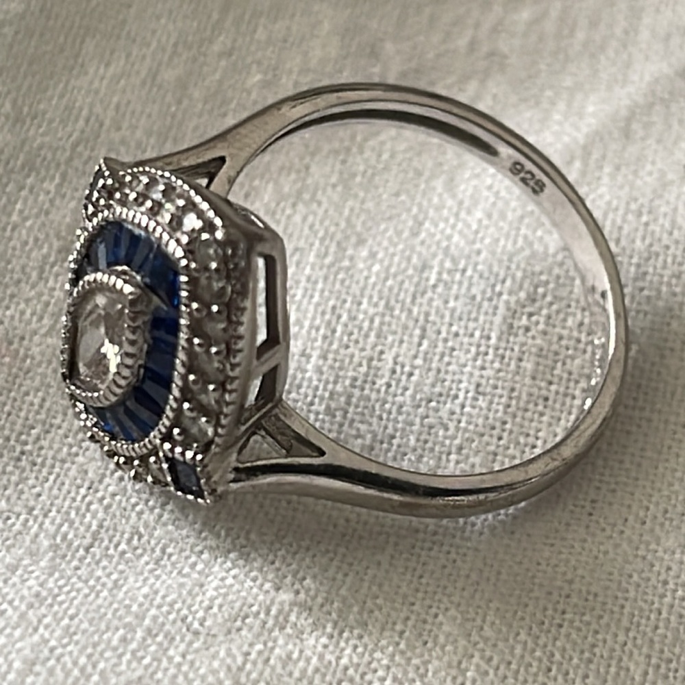 Beautiful ring silver 925 sterling size 8 teardrop blue/white cubic zirconia - Picture 7 of 14